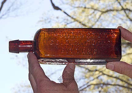 "Dr. Huntington's / Golden Tonic / Bitters." - "Portland / Maine" Bitters Bottle, R/H #H-213