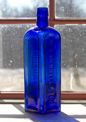 "W.S. Merrell & Co" - "Cincinnati" Medicine Bottle, Similar to AAM pg. 352