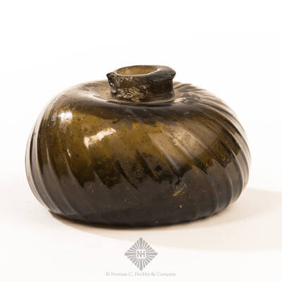 Pattern Molded Inkwell, Similar to C# 1131